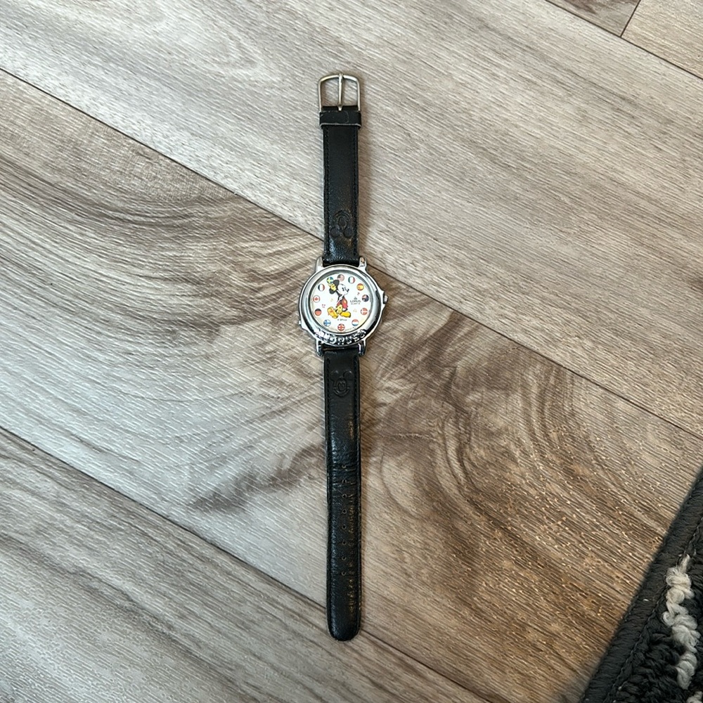 Mickey Mouse world watch by lorus